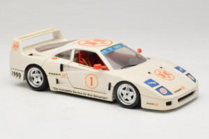 Ferrari F40 #1 Expert Valge 1987 Bburago 1:18 3332-W2 Metall - pilt 6/8
