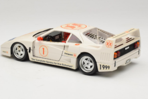 Ferrari F40 #1 Expert Valge 1987 Bburago 1:18 3332-W2 Metall - pilt 7/8