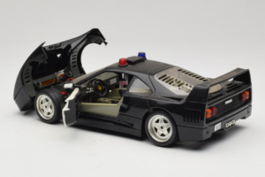 Ferrari F40 Highway Patrol Must Valge Bburago 1:18 3022-H1 Metall - pilt 5/8