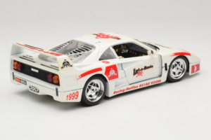 Ferrari F40 Kart-o-Mania Valge Bburago 1:18 3332-W3 Metall - pilt 3/8