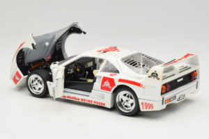 Ferrari F40 Kart-o-Mania Valge Bburago 1:18 3332-W3 Metall - pilt 5/8