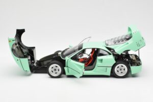 Ferrari F40 Mündi Roheline Kyosho 1:18 08416MG Metall - pilt 5/10