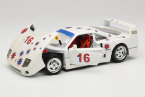 Ferrari F40 #16 Borsenmodells Valge Limited Edition 333 pcs 1987 Bburago 1:18 3332-W1 Metall - pilt 2/8