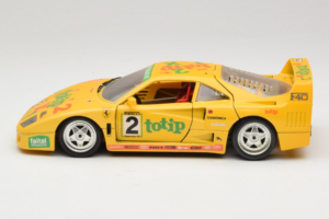 Ferrari F40 Totip Jolly Club #2 Kollane Bburago 1:18 3332-Y1 Metall - pilt 4/8