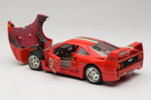 Ferrari F40 #40 Punane Itaalia Lipuga Bburago 1:18 3032-P1 Metall - pilt 5/8