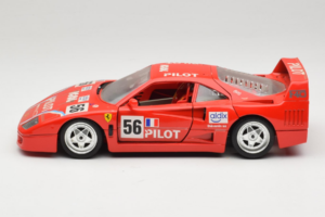 Ferrari F40 #56 Pilot Punane 1987 Bburago 1:18 3332-P2 Metall - pilt 4/8