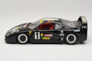 Ferrari F40 Pirelli Agip #1 Must Bburago 1:18 3332-B1 Metall - pilt 4/8