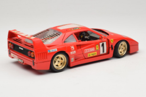 Ferrari F40 Pirelli Agip #1 Ferrari Club Italia Punane Bburago 1:18 3032-P2 Metall - pilt 3/8