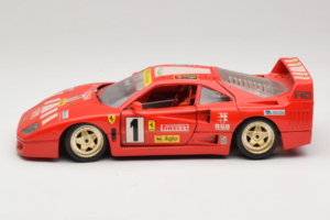 Ferrari F40 Pirelli Agip #1 Ferrari Club Italia Punane Bburago 1:18 3032-P2 Metall - pilt 4/8