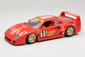 Ferrari F40 Pirelli Agip #1 Ferrari Club Italia Punane Bburago 1:18 3032-P2 Metall