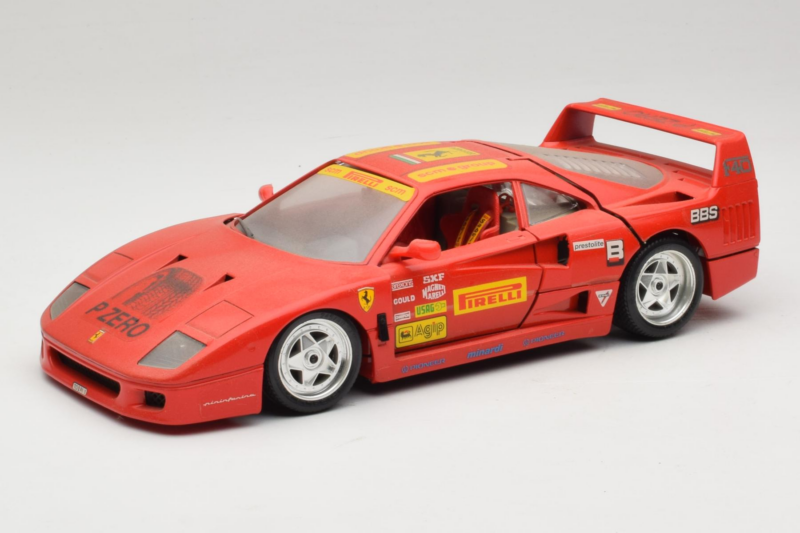 Ferrari F40 Pirelli BBS Punane Bburago 1:18 3032-P4 Metall