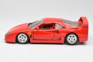 Ferrari F40 Punane Bburago 1:18 3032 Metall - pilt 4/8