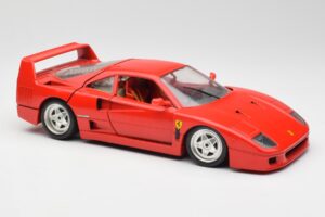 Ferrari F40 Punane Bburago 1:18 3032 Metall - pilt 6/8