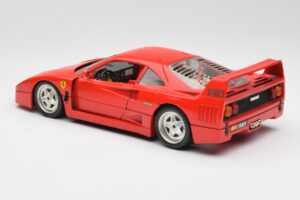Ferrari F40 Punane Bburago 1:18 3032 Metall - pilt 7/8