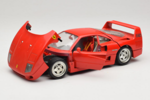 Ferrari F40 Punane Diamond Edition Bburago 1:18 3022-P1 Metall - pilt 2/8
