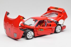 Ferrari F40 Punane Bburago 1:18 3332 Metall - pilt 2/8