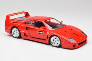 Ferrari F40 Punane Bburago 1:18 3332 Metall - pilt 6/8
