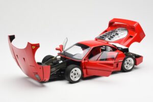 Ferrari F40 Punane Kyosho 1:18 08416R2 Metall - pilt 2/10