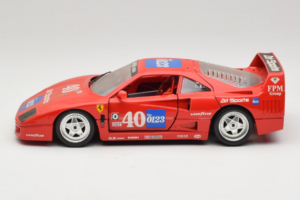 Ferrari F40 #40 the0123 Punane 1987 Bburago 1:18 3332-P5 Metall - pilt 4/8