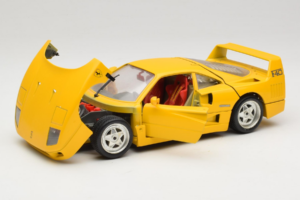 Ferrari F40 Kollane Bburago 1:18 3032-Y1 Metall - pilt 2/8