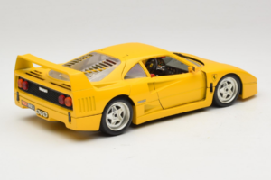 Ferrari F40 Kollane Bburago 1:18 3032-Y1 Metall - pilt 3/8