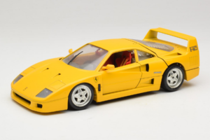 Ferrari F40 Kollane Bburago 1:18 3032-Y1 Metall
