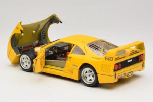Ferrari F40 Kollane Bburago 1:18 3032-Y1 Metall - pilt 5/8