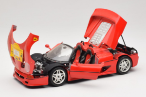 Ferrari F50 Kabriolett 50 Jahre Ferrari 24 Jahre Bburago FMC Punane Bburago 1:18 3352-P1 Metall - pilt 2/8