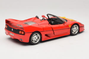 Ferrari F50 Kabriolett 50 Jahre Ferrari 24 Jahre Bburago FMC Punane Bburago 1:18 3352-P1 Metall - pilt 3/8