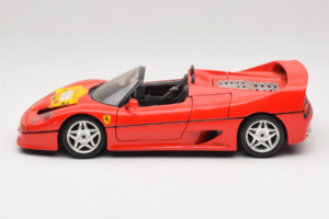 Ferrari F50 Kabriolett 50 Jahre Ferrari 24 Jahre Bburago FMC Punane Bburago 1:18 3352-P1 Metall - pilt 4/8