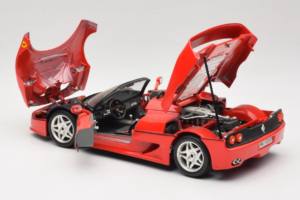 Ferrari F50 Kabriolett 50 Jahre Ferrari 24 Jahre Bburago FMC Punane Bburago 1:18 3352-P1 Metall - pilt 5/8