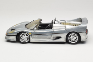 Ferrari F50 Kabriolett Chrome Silver Piiratud Väljaanne Hot Wheels 1:18 25741 Metall - pilt 4/8