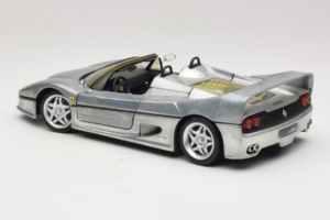 Ferrari F50 Kabriolett Chrome Silver Piiratud Väljaanne Hot Wheels 1:18 25741 Metall - pilt 7/8