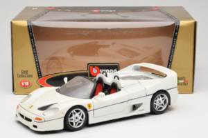 Ferrari F50 Kabriolett Valge Bburago 1:18 3352-W1 Metall - pilt 8/8