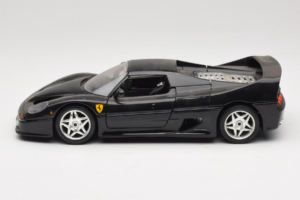 Ferrari F50 Coupe Must Bburago 1:18 3372-B1 Metall - pilt 4/8