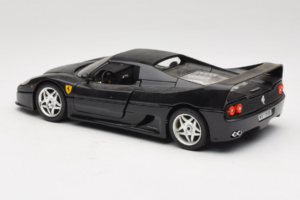 Ferrari F50 Coupe Must Bburago 1:18 3372-B1 Metall - pilt 7/8