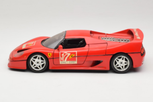 Ferrari F50 Coupe #50 50 Jahre Ferrari Punane Bburago 1:18 3352-P2 Metall - pilt 4/8