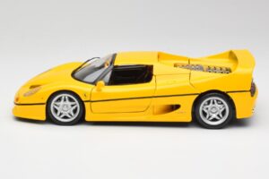 Ferrari F50 Giallo Modena Maisto 1:18 F50001 Metall - pilt 4/8