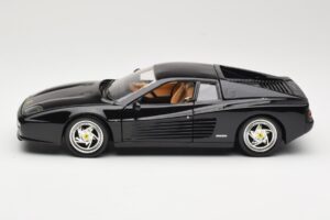 Ferrari F512M Must Hot Wheels 1:18 23922 Metall - pilt 4/8