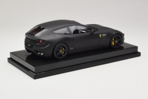 Ferrari FF Matte Black MR Collection 1:18 FERR04CAL Vaik - pilt 3/7