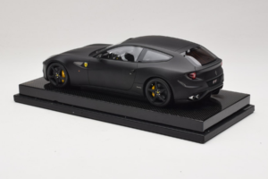Ferrari FF Matte Black MR Collection 1:18 FERR04CAL Vaik - pilt 5/7