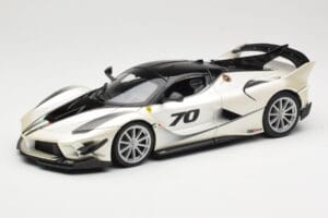 Ferrari FXX-K Evo #70 Valge Bburago 1:18 18-16012 Metall