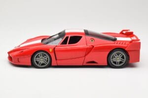 Ferrari FXX Punane Hot Wheels 1:18 310801 Metall - pilt 4/8