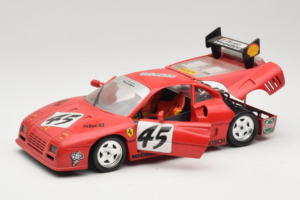 Ferrari 288 GTO Evoluzione #45 Punane Revell 1:18 48820 Metall - pilt 2/8