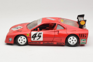 Ferrari 288 GTO Evoluzione #45 Punane Revell 1:18 48820 Metall - pilt 4/8