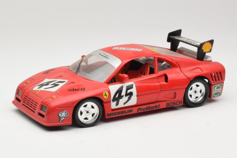 Ferrari 288 GTO Evoluzione #45 Punane Revell 1:18 48820 Metall