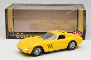 Ferrari 250 GTO Kollane Guiloy 1:18 67525 Metall - pilt 8/8