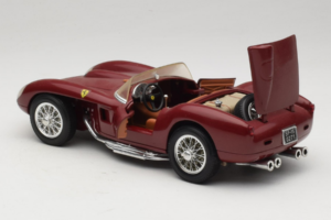 Ferrari Testa Rossa Tumepunane Shell Shell 1:18 40026 Metall - pilt 5/8