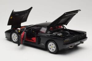 Ferrari Testarossa Must Kyosho 1:18 08425BK Metall - pilt 5/8