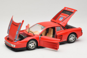 Ferrari Testarossa PPG Auto Refinish Punane Bburago 1:18 3039-P3 Metall - pilt 2/8
